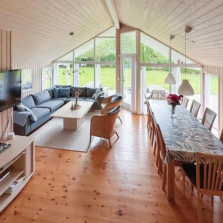 4 Bedroom Awesome In Vaeggerlose Bøtø By
