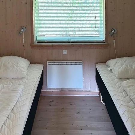 4 Bedroom Awesome In Vaeggerlose