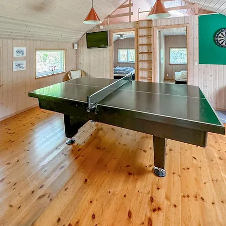 4 Bedroom Awesome In Vaeggerlose Bøtø By