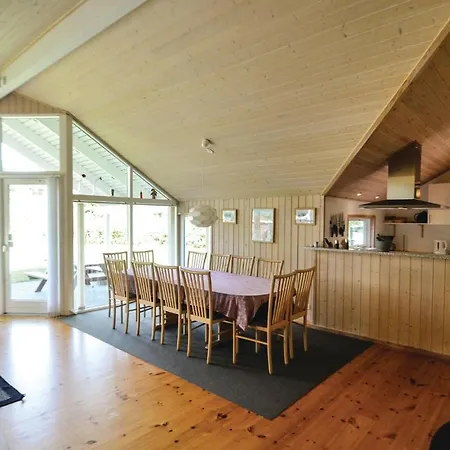 Holiday home 4 Bedroom Awesome In Vaeggerlose Boto By