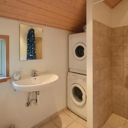 4 Bedroom Awesome In Vaeggerlose *